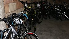 Kauno policija sulaikė vyrą, vežusį trisde&scaron;imt vogtų dviračių