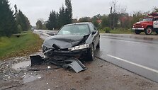 Avarija Pajūrio miestelyje: žmones vadavo ugniagesiai