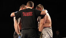 MMA kova: Tomas Pakutinskas prie&scaron; Igną Mikelionį 