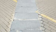 Laikinosios Kauno autobusų stoties vietoje &ndash; suaižėjusios granitinės plok&scaron;tės