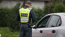 Policijos reidas Kaune: neblaivūs vairuotojai ir are&scaron;tuota ma&scaron;ina