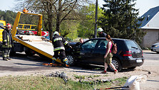 Įvažiavimo į Lapes sankryžoje - &bdquo;VW Golf&ldquo; ir &bdquo;Mercedes&ldquo; avarija