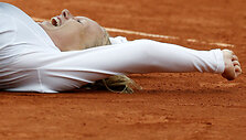 Kiki Bertens prie&scaron; Timea Bacsinszky