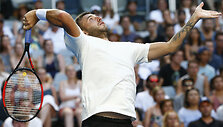 Jo-Wilfriedas Tsonga prie&scaron; Danielį Evansą