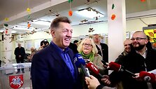 580c705164345video_580c6f79f1858