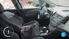 kiek-trunka-isilauzti-i-automobili