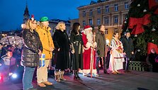 Spalvinga Kalėdų mugė Rotu&scaron;ės aik&scaron;tėje