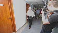 Vytautas Andrius Kedys prie&scaron; teismo posėdį