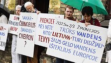 Piketas prie&scaron; "Chevron" 