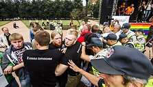 Spalvinga eisena pajudėjo nuo V.Kudirkos aik&scaron;tės link Luki&scaron;kių 