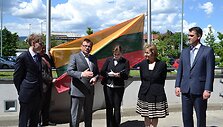 Lietuvos ambasados Zagrebe atidarymo akimirka