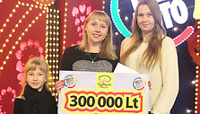 300 000 Lt (86 886 eurų) čekį butui laimėjo siuvimo įmonės kontrolierė Irena Tažibajeva i&scaron; Kėdainių.