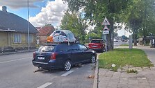 &Scaron;iuk&scaron;lių konteineriu virtęs automobilis