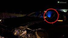 Avarija netoli Alytaus: automobilis rėžėsi į ūkininko padargus