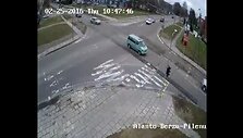 vairuotoju-klaidos-valanto-berzu-ir-pilenu-gatviu-sankryzoje-panevezyje