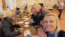Janina dirbtuvėse su socialinę atskirtį patiriančiais