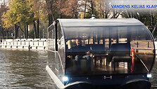 Elektra varomas katamaranas-autobusas