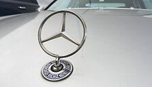 Automobilių prekybos aik&scaron;telė &Scaron;iauliuose