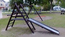 &Scaron;e&scaron;iamečiui jo mamai po rankos lūžio reikėjo tik dėmesio, bet buvo grūdami ky&scaron;iai