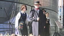 &Scaron;iauliuose &bdquo;Saulės žiedo&ldquo; festivalis vainikuotas ode tautiniam kostiumui