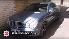 Are&scaron;tuotas automobilis