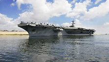 JAV lėktuvne&scaron;is &bdquo;USS Abraham Lincoln&ldquo; Sueco kanale