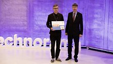 Karolis Simaitis atsiima KTU Rektoriaus prizą