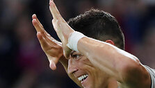 Cristiano Ronaldo pirmą kartą pasirodė aik&scaron;tėje po skandalo