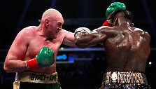 Tysonas Fury ir Deontay Wilderis kovojo ringe &ndash;  mačas baigėsi lygosiomis.