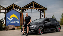 Danas Rap&scaron;ys sėdo prie &bdquo;Renault Megane R.S. Trophy&ldquo; vairo.