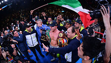 Canelo Alvarezas įveikė rusą Sergejų Kovaliovą kovoje dėl WBO čempiono diržo.