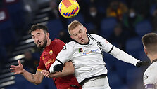 &bdquo;Spezia&ldquo; saugas Viktoras Kovalenko (de&scaron;inėje) pasakojo apie padėtį Chersone.
