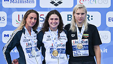 Rūta Meilutytė, Benedetta Pilato (viduryje) ir Lisa Angiolini