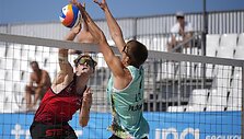 Portugalijoje vykstančiame CEV paplūdimio tinklinio &bdquo;Tautų taurės&ldquo; finaliniame etape varžėsi dvi Lietuvos komandos.