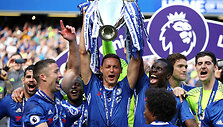 Nemanja Matičius praėjusį sezoną padėjo Londono &bdquo;Chelsea&ldquo; tapti Anglijos čempionu.