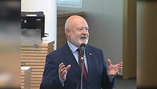 svarstant-civilio-kodekso-pataisas-asimas-teiravosi-ar-galetu-su-seimo-nariais-sudaryti-bendro-gyvenimo-sutarti