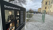 Kotrynos &scaron;ypsena pasitinka visus Drotningholmo pilies, dabartinių &Scaron;vedijos karalių rezidencijos, lankytojus