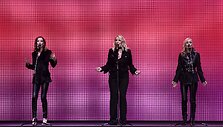 &bdquo;Sonia Rykiel&ldquo; 2018&ndash;2019 m. rudens ir žiemos kolekcijos pristatymas: grupė &bdquo;Bananarama&ldquo;