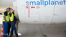 &bdquo;Small Planet&ldquo; atstovai aprodė įmonės lėktuvą