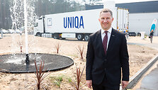 &bdquo;Uniqa&ldquo; natūralaus mineralinio vandens gamyklos atidarymo akimirka