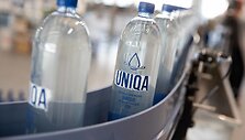 &bdquo;Uniqa&ldquo; natūralaus mineralinio vandens gamyklos atidarymo akimirka