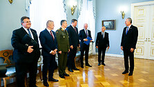 LR Prezidentūroje vyko Valstybės gynimo taryba