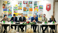 Prezidento ir jo komandos narių spaudos konferencija