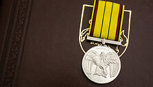 Sausio 13-osios atminimo medalių įteikimo ceremonijos akimirka
