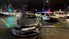 Taksi ir policijos automobilių autoįvykis