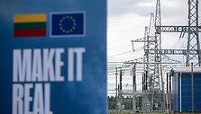 EK pirmininkės U.von der Leyen vizitas naujoje elektros pastotėje