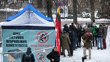 &bdquo;Lietuvos &scaron;eimų sąjūdžio&ldquo; protesto akcija prie Seimo