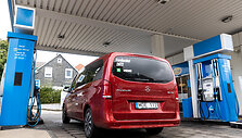 Mercedes-Benz Vito degalinėje Vokietijoje