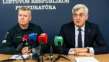 Marekas Gulbinovičius, Justas Laucius