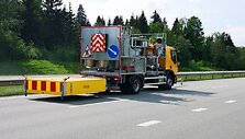 Naujos kartos kelio ženklinimo automobilis